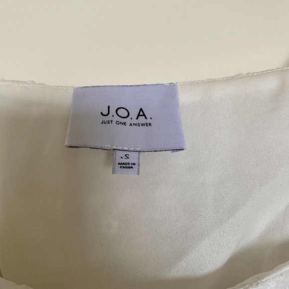 JOA Eyelet Ruffle Top Size S - Picture 4 of 5